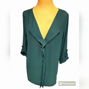👚Yellow chair feminine dark green blouse,sliky, 3 quarter length sleeve, medium